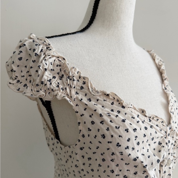 Brandy Melville Cream and Black flower Blouse - Picture 3 of 3